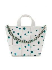 Desigual Torebka 24SAXP60 Biały. Białe torebki do ręki damskie Desigual, bez wzorów, ze skóry, bez dodatków. Za 379.99 zł.