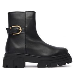Botki Tommy Hilfiger. Czarne botki damskie Tommy Hilfiger, bez obcasa, na płaskiej podeszwie, bez zapięcia. Za 749.99 zł.