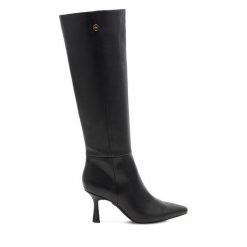 Kozaki Nine West. Czarne kozaki damskie Nine West, bez obcasa, na szpilce. Za 230.99 zł.
