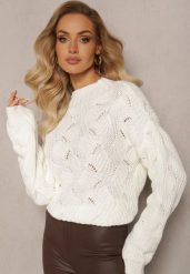 Jasnobeżowy Sweter Oversize z Ozdobnym Splotem Boeda. Brązowe swetry damskie Renee, w ażurowe wzory, ze splotem, casualowe, bez kołnierzyka, bez ramiączek, bez kaptura. Za 79.99 zł.