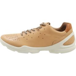 Ecco BIOM STREET Obuwie do biegania Turystyka powder. Buty sportowe męskie ecco, z materiału. W wyprzedaży za 371.40 zł.