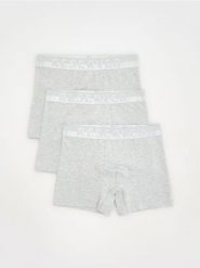 3 pack bokserek Long - jasnoszary. Szare bokserki męskie Reserved, l, bez wzorów. W wyprzedaży za 35.99 zł.