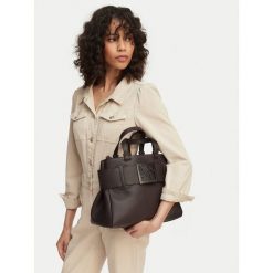 Torebka Armani Exchange. Brązowe torebki do ręki damskie Armani Exchange, bez wzorów, klasyczne, bez dodatków. Za 709.99 zł.