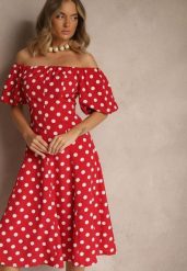 Czerwona Sukienka Hiszpanka Vices w Kropki o Rozkloszowanym Kroju Zilua. Czerwone sukienki damskie Renee, na spotkanie biznesowe, l, bez wzorów, z materiału, retro, bez kołnierzyka, bez ramiączek, midi, rozkloszowane. Za 119.99 zł.