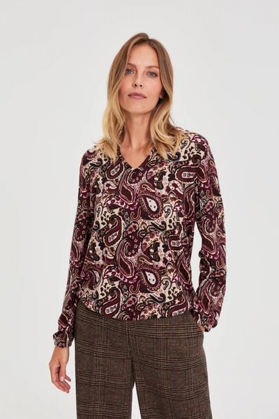 Wzorzysty sweter brązowy. Brązowe swetry damskie MOODO, bez wzorów, z elastanu, bez kołnierzyka, bez ramiączek, bez kaptura. Za 89.99 zł.