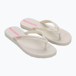 Japonki damskie Ipanema Diversa. Białe klapki damskie Ipanema, bez wzorów, bez obcasa. Za 54.99 zł.