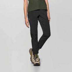 Spodnie trekkingowe damskie Salewa PEDROC 5 SHORT 00-00000293040910. Czarne spodnie sportowe damskie Salewa, m, bez wzorów, z softshellu, trekkingowe. Za 405.58 zł.
