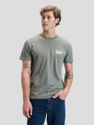 MESKA KOSZULKA LEE MEDIUM WOBBLY LEE TEE LICHEN OLIVE 112376462. Zielone t-shirty męskie Lee, m, bez wzorów, bez kołnierzyka. Za 79.99 zł.