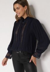 Granatowa Koszula ze Stójką i Koronką Argochis. Niebieskie bluzki damskie Born2be, l, bez wzorów, z jeansu, bez kołnierzyka, bez ramiączek. Za 119.99 zł.