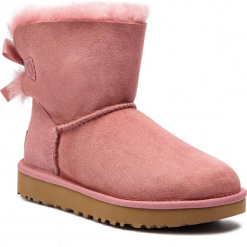 Buty UGG - W Mini Bailey Bow II 1016501 W/Pdw. Kozaki damskie marki UGG. W wyprzedaży za 599.00 zł.