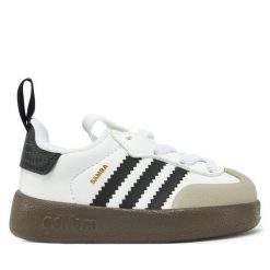 Sneakersy adidas. Białe trampki i tenisówki chłopięce Adidas, bez wzorów, bez zapięcia. Za 399.99 zł.