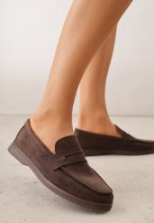 Ciemnobrązowe Mokasyny Casual VICES z Imitacji Zamszu z Wkładką ze Skóry Naturalnej Sheiris. Brązowe mokasyny damskie Renee, z jeansu, casualowe. Za 89.99 zł.