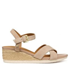 Espadryle Geox. Brązowe sandały damskie Geox, bez wzorów, bez obcasa, bez zapięcia. Za 419.99 zł.