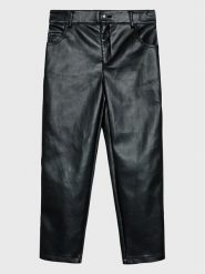 Guess Spodnie z imitacji skóry J3RB17 WF8P0 Czarny Regular Fit. Czarne spodnie materiałowe dla dziewczynek Guess, z aplikacjami, z materiału. Za 169.99 zł.