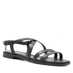 Sandały Lasocki. Czarne klapki damskie Lasocki, bez wzorów, bez obcasa, na płaskiej podeszwie, bez zapięcia. Za 159.99 zł.