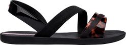 Ipanema Sandały damskie Ipanema Vibrant Sand czarne 83767-BP932 37. Czarne sandały damskie Ipanema, bez wzorów, bez obcasa, bez zapięcia. Za 144.35 zł.