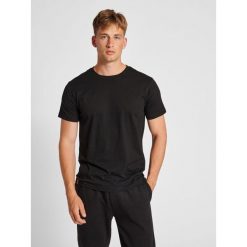 Koszulka Hummel Red Basic. Czarne buty sportowe męskie Hummel, z bawełny, bez zapięcia, na fitness i siłownię. Za 117.00 zł.