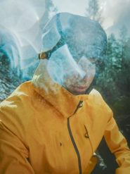 4F Kurtka trekkingowa przeciwdeszczowa membrana 20000+ męska - żółta M. Żółte kurtki męskie 4f, m, bez wzorów, z materiału, bez kaptura. Za 799.99 zł.