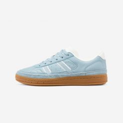 Sneakersy damskie Player 80 skórzane. Białe obuwie sportowe damskie Decathlon, bez wzorów, z gumy, trekkingowe. Za 229.99 zł.