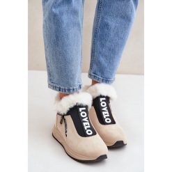 Sneakersy Botki Damskie Z Futerkiem Beżowe beżowy. Brązowe botki damskie eleganckie, bez obcasa, na koturnie, bez zapięcia. Za 153.43 zł.
