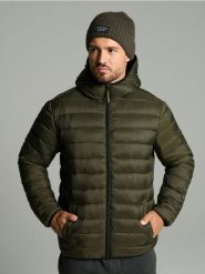 Pikowana kurtka puffer z kapturem - zielony. Zielone kurtki męskie Sinsay, l, bez wzorów, z kapturem. Za 89.99 zł.