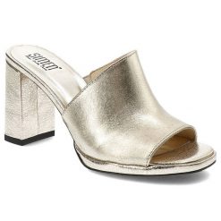 Złote Klapki Simen Stylowe Buty Damskie. Żółte klapki damskie Simen, bez wzorów, bez obcasa, na obcasie, bez zapięcia. Za 389.00 zł.