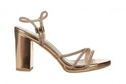 Sandały Bayla-187 587-1705 Rose PU 187175, Różowe złoto, Skóra ekologiczna - 40. Żółte sandały damskie Bayla, z aplikacjami, z materiału, bez obcasa, na obcasie, bez zapięcia. W wyprzedaży za 224.10 zł.