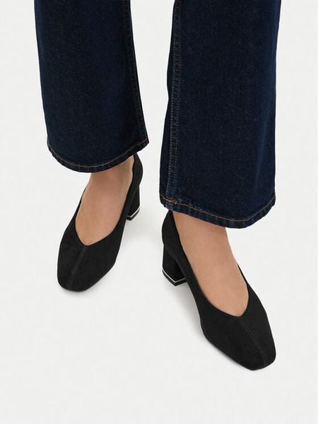 Lasocki Czółenka CEO-HY25065-1 Czarny. Czarne czółenka damskie Lasocki, bez wzorów, bez obcasa, bez zapięcia. Za 229.99 zł.