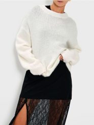 Sweter basic - biały. Białe swetry damskie Sinsay, l, bez wzorów, bez kołnierzyka, bez ramiączek, bez kaptura. Za 49.99 zł.