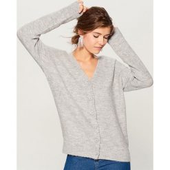 Kardigan oversize - Szary. Kardigany damskie Mohito. W wyprzedaży za 39.99 zł.