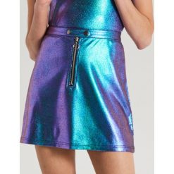 Spódnica z metalicznym połyskiem - Jasny szary. Spódnice damskie Cropp. Za 49.99 zł.