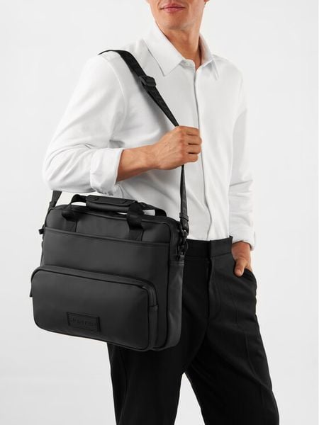 Hunter Torba na laptopa CEO-HTR-E-001-05 Czarny. Czarne torby na laptopa męskie Hunter, bez wzorów, z syntetyku. Za 229.99 zł.
