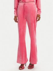 Juicy Couture Spodnie dresowe Christine JCWBJ125304 Różowy Flared Leg. Czerwone spodnie dresowe damskie Juicy Couture, m, bez wzorów, z dresówki. Za 269.99 zł.