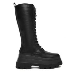 Kozaki DeeZee. Czarne kozaki damskie DeeZee, bez obcasa, na płaskiej podeszwie. Za 269.99 zł.