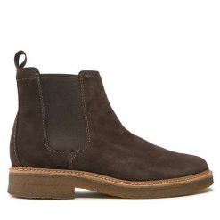 Sztyblety Clarks. Brązowe botki męskie Clarks, bez wzorów, bez zapięcia. Za 719.99 zł.