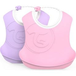 Plastikinis seilinukas Twistshake, 4 mėn+, 2 vnt., pastel pink/purple. Fioletowe śliniaki dla dzieci Twistshake, bez wzorów. Za 81.98 zł.