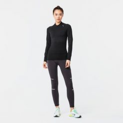 Koszulka do biegania z długim rękawem damska Kiprun Skincare. Czarne koszulki sportowe damskie KIPRUN, l, w ażurowe wzory, z materiału, bez kołnierzyka, bez ramiączek, do biegania. Za 79.99 zł.
