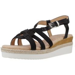 Sandały MTNG 50829M Czarny. Czarne sandały damskie MTNG, bez wzorów, ze skóry, bez obcasa, bez zapięcia. Za 134.99 zł.