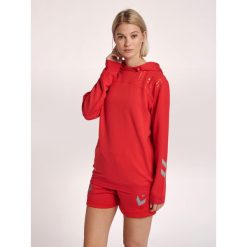 Damska bluza z kapturem Hummel hmlLEAD poly. Czerwone bluzy sportowe damskie Hummel, bez wzorów, z materiału, na fitness i siłownię. W wyprzedaży za 233.20 zł.