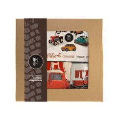 DT-75 — paczka (Zawartość paczki: koszulka, torba, kubek, słodycze; Rozmiar koszulki / bluzy: XS (męska); Kolor koszulki / bluzy: biały; Rodzaj nadruk. Białe bluzy męskie nikiniki, m, bez wzorów, z bawełny, bez kaptura. Za 169.00 zł.