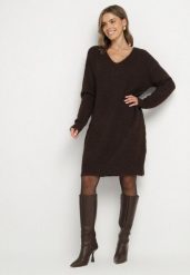 Brązowa Dzianinowa Sukienka z Domieszką Wełny o Pudełkowym Kroju Esmerea. Brązowe sukienki damskie Born2be, na co dzień, plus size, bez wzorów, z dzianiny, klasyczne, bez kołnierzyka, plus size, bez ramiączek, mini. Za 139.99 zł.