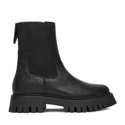 Sztyblety G-Star Raw. Czarne botki damskie G-Star Raw, retro, bez obcasa, na płaskiej podeszwie, bez zapięcia. Za 399.99 zł.