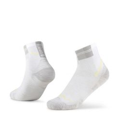 Skarpety biegowe Buff Coolnet Quarter Sock CQ. Białe skarpety damskie Buff, bez wzorów. Za 83.99 zł.
