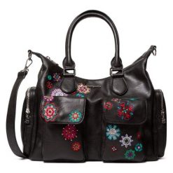 Desigual torebka damska Bols Rep Nanit London czarna. Czarne torebki do ręki damskie Desigual, bez wzorów, eleganckie, bez dodatków. Za 349.00 zł.