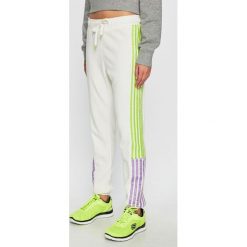 Tally Weijl - Spodnie. Spodnie materiałowe damskie marki TALLY WEIJL. Za 89.90 zł.