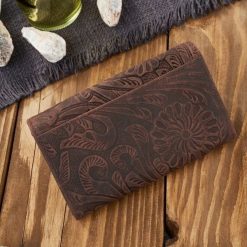 Paolo Peruzzi Portfel damski skórzany vintage w kwiaty brązowy duży T-108-HBR. Brązowe portfele damskie Paolo Peruzzi, bez wzorów. Za 124.59 zł.