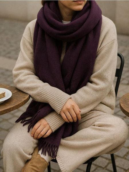 Chusta - bordowy. Czerwone szaliki i chusty damskie Sinsay, bez wzorów. Za 15.99 zł.