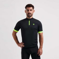 Koszulka rowerowa męska Rogelli PERUGIA 2.0 z luźniejszym krojem. Czarne koszulki sportowe męskie Rogelli, l, bez wzorów, bez kołnierzyka, bez ramiączek, rowerowe. Za 146.00 zł.