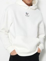 Bluza z kapturem Peanuts - kremowy. Białe bluzy męskie Sinsay, l, bez wzorów, z kapturem. W wyprzedaży za 42.99 zł.