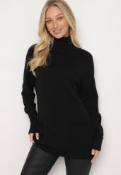 Czarny Golf z Wiskozą Zdobiony Wsuwanymi Kieszonkami Viaela. Czarne swetry damskie Born2be, l, z aplikacjami, z jeansu, eleganckie, bez kołnierzyka, plus size, bez ramiączek, długie, bez kaptura. Za 84.99 zł.